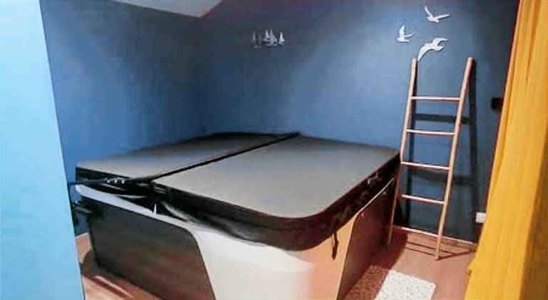 Nice vacation home with jacuzzi | Pet-friendly in Sedan