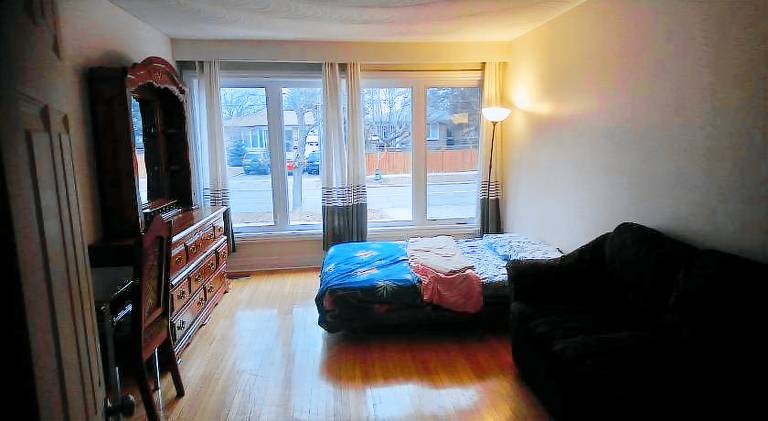 Private Rooms, Free Parking, Full Kitchen, Best Prices in Town- York University Heights — photo 2