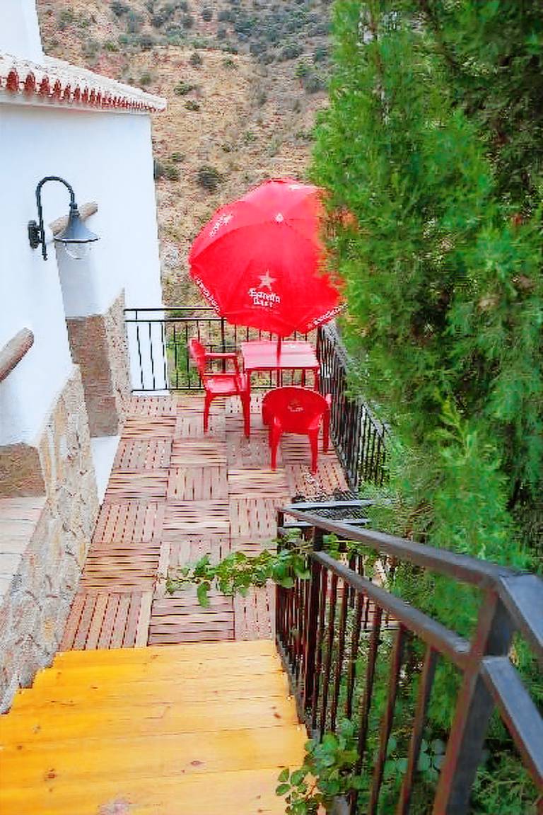 House with terrace, grill & pool — photo 5