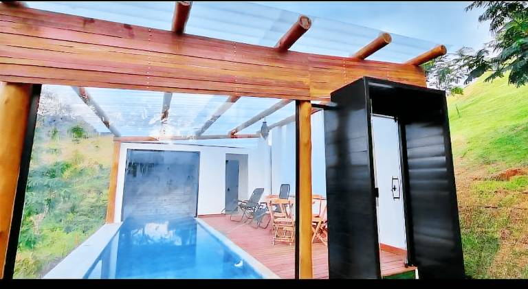 Lodge with pool, terrace & yard | Pet-friendly — photo 4