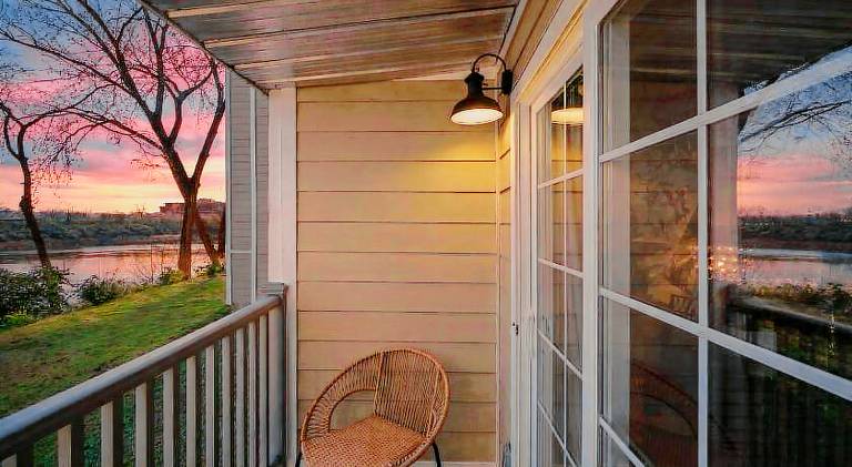 Vacation home with pool — photo 5