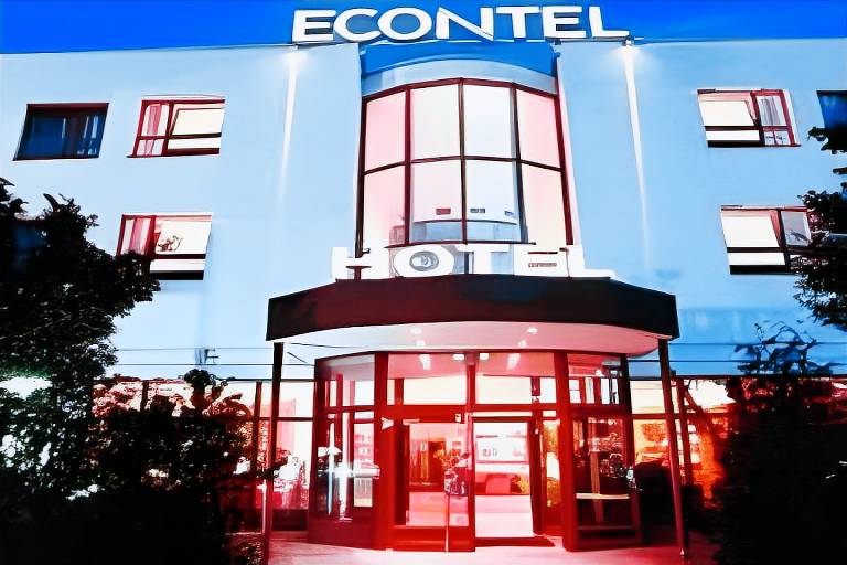 AMBER ECONTEL in Munich