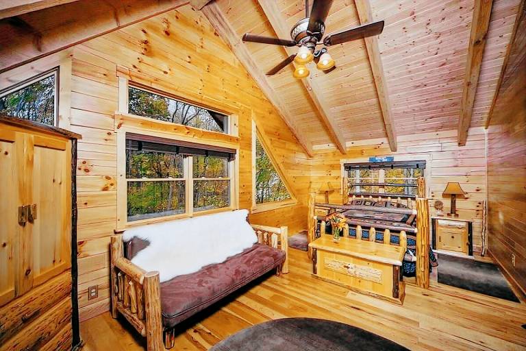 Cabin  South Bloomingville