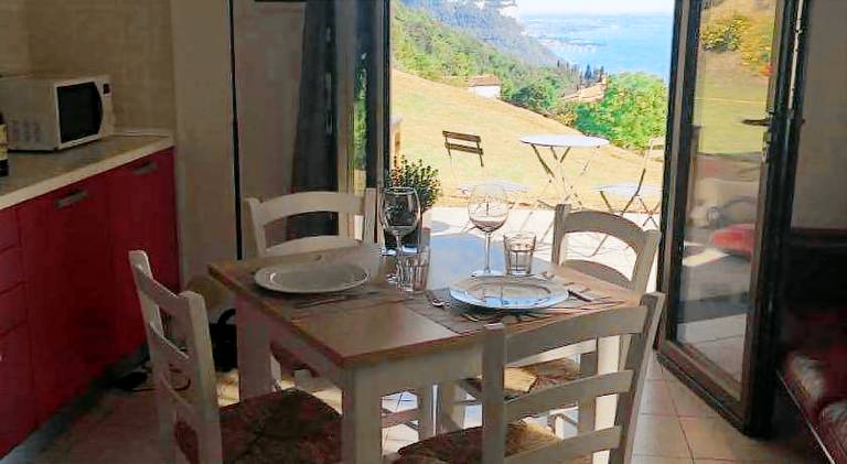 Holiday apartment with garden & terrace — photo 4