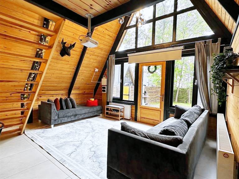 Pentalow Cabin — photo 2