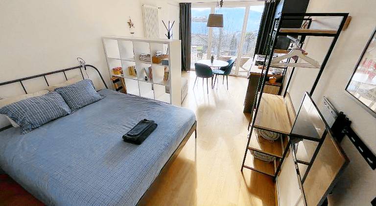 Apartment with patio & barbeque — photo 2