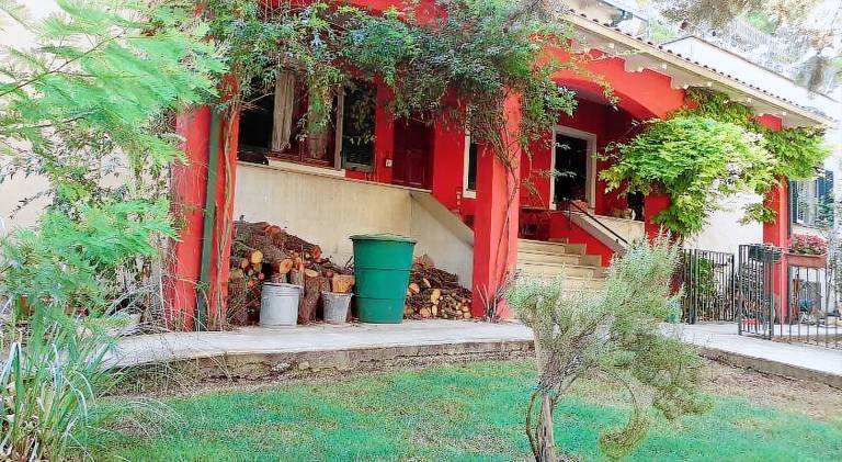 Villa with barbecue, pool & yard | Perfect for remote work | Pets are welcome — photo 3