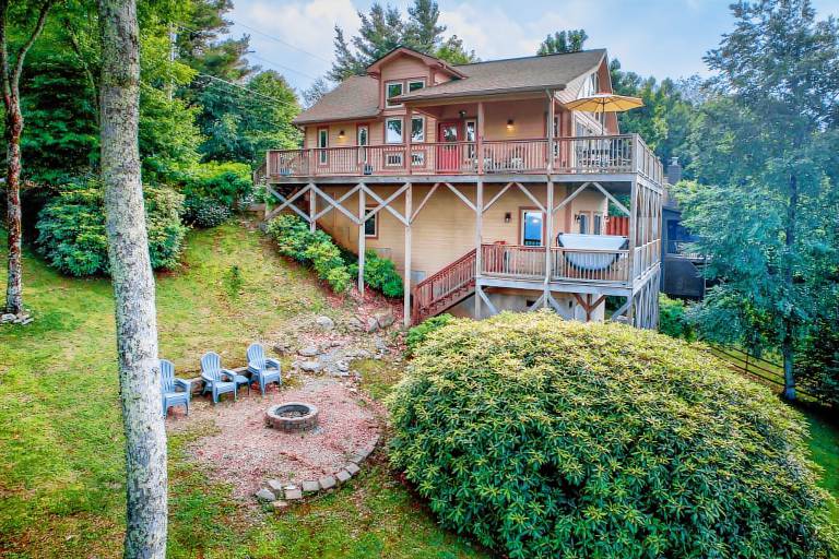 1 Beautiful View - Between Boone & Blowing Rock, hot tub, pool table! — photo 5