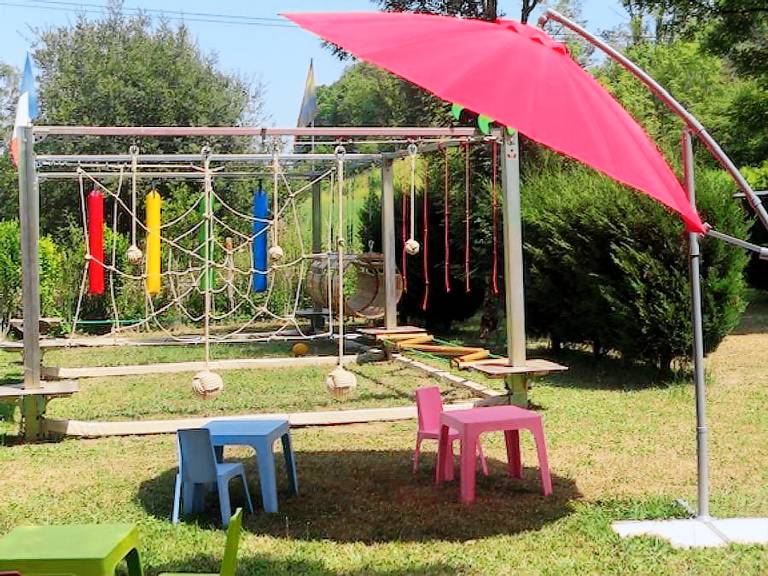 Mobile home with terrace & pool — photo 3