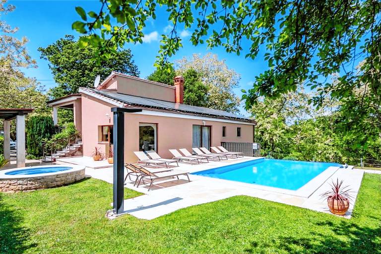 Ferienhaus mit Hund inSvetvinčenat,   f&uuml;r max. 10 Personen