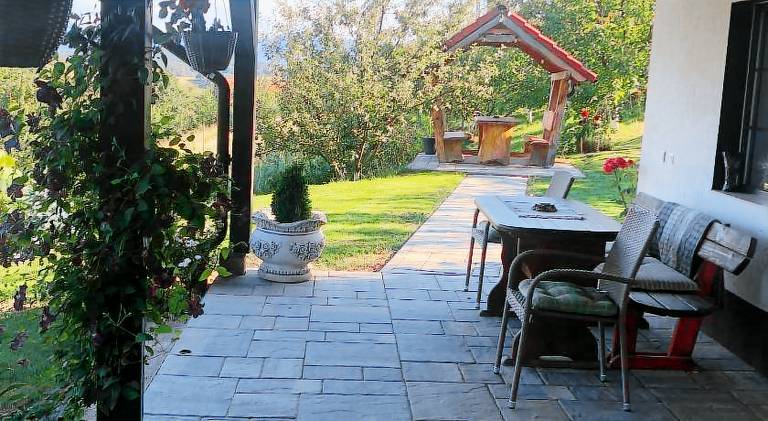 Lodge with garden, grill & terrace — photo 4
