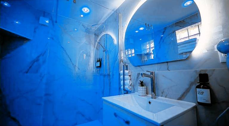 Beautiful Skyline Suite 30 minutes from Paris! — photo 5