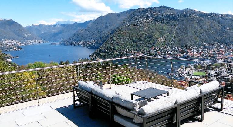 Holiday apartment with patio, barbecue & yard — photo 3