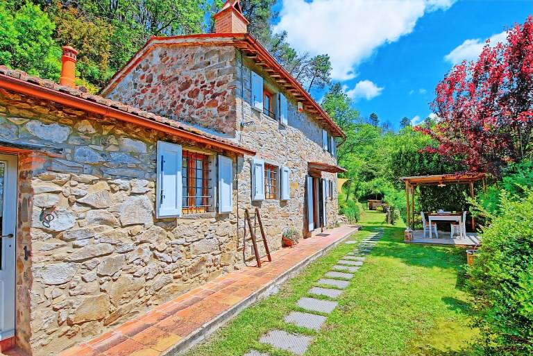 Villa Massa e Cozzile