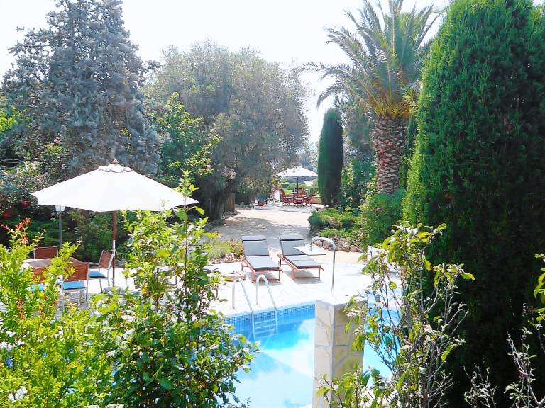 Vacation home with garden, pool & barbeque — photo 4