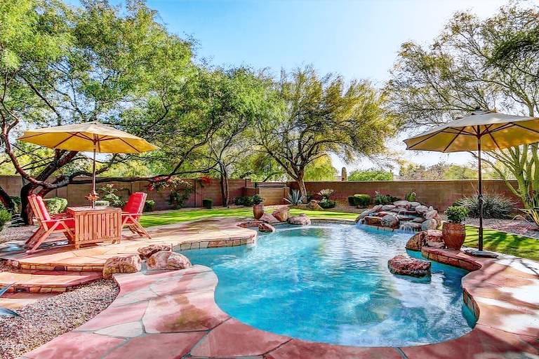 House Pinnacle Peak Shadows