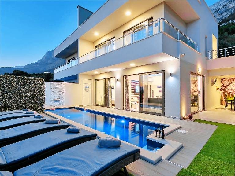 House with private pool, barbecue & terrace | Nature view — photo 4
