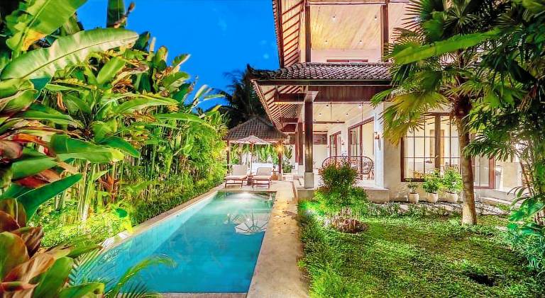 Villa with pool — photo 2