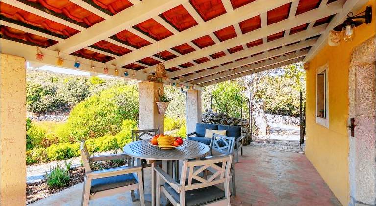 Vacation home with pool — photo 3