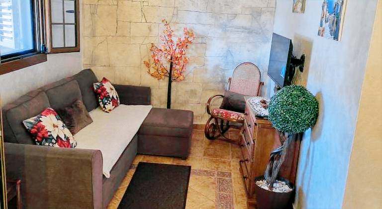Chalet with hot tub | Pet-friendly — photo 5
