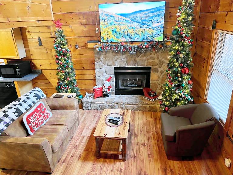 Cabin with BBQ, pool & jacuzzi | Mountain view — photo 5