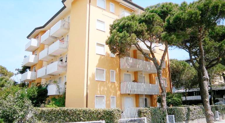 Apartment with 1 room for 4 persons — photo 2