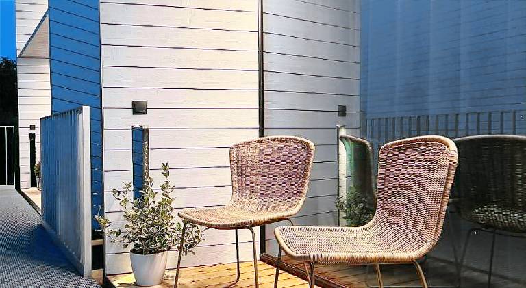 Beautiful serviced apartment with terrace & yard | Dogs allowed — photo 4