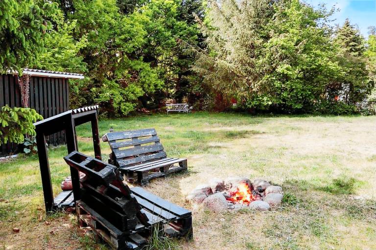 House with patio, garden & grill — photo 4