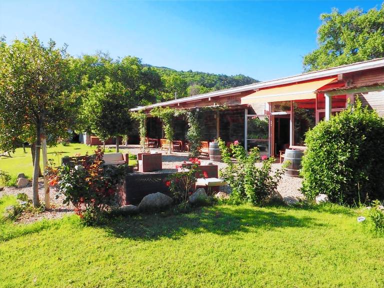 Farm with yard, terrace & pool | Pet-friendly — photo 4
