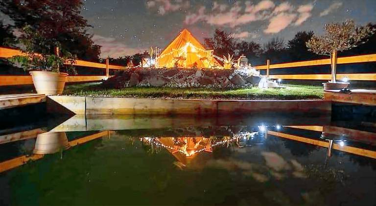 Tent with garden, barbeque & patio in Hévíz
