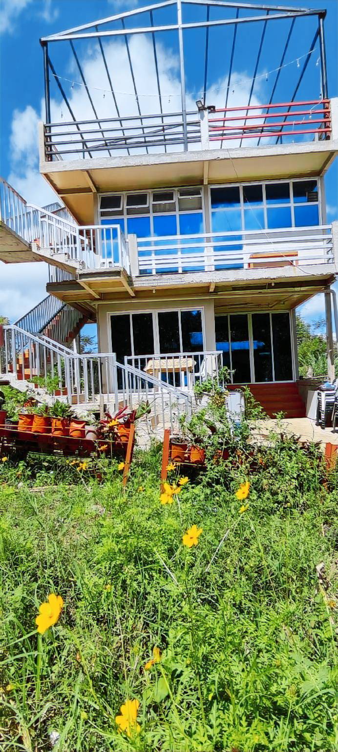 House with patio & yard — photo 3