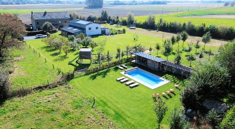 House with pool in Namur