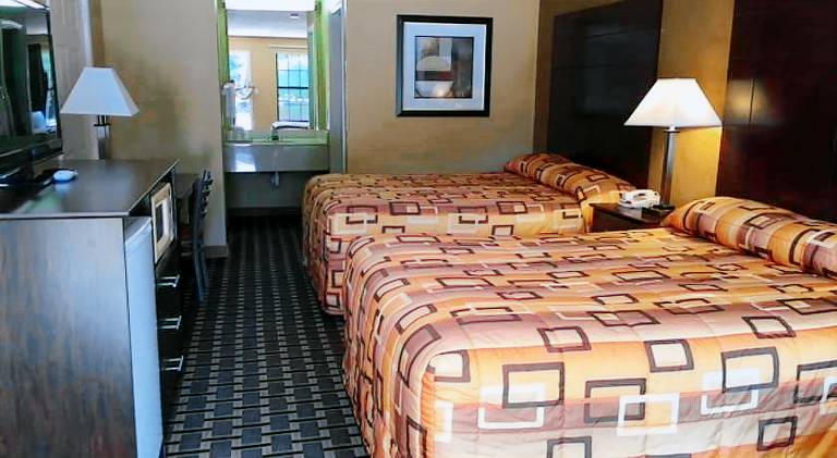Executive Inn and Suites Longview — photo 4
