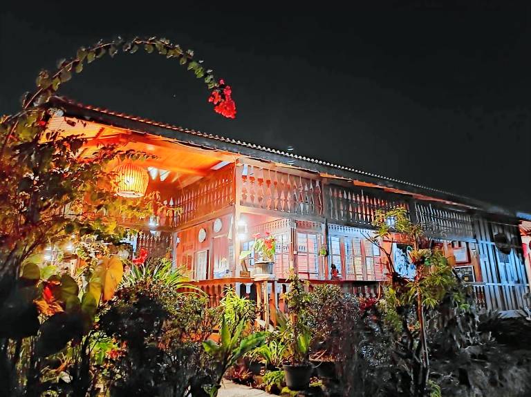 House  Candikuning