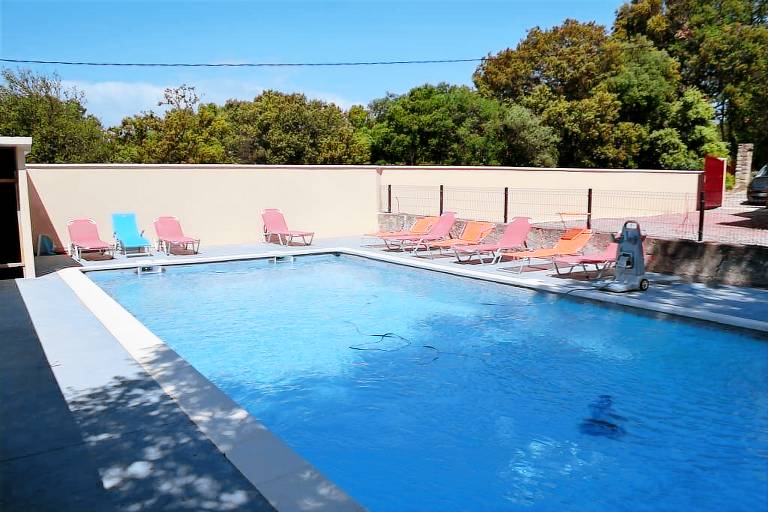 Fully equipped villa with barbecue & garden | City view | Dogs allowed — photo 2