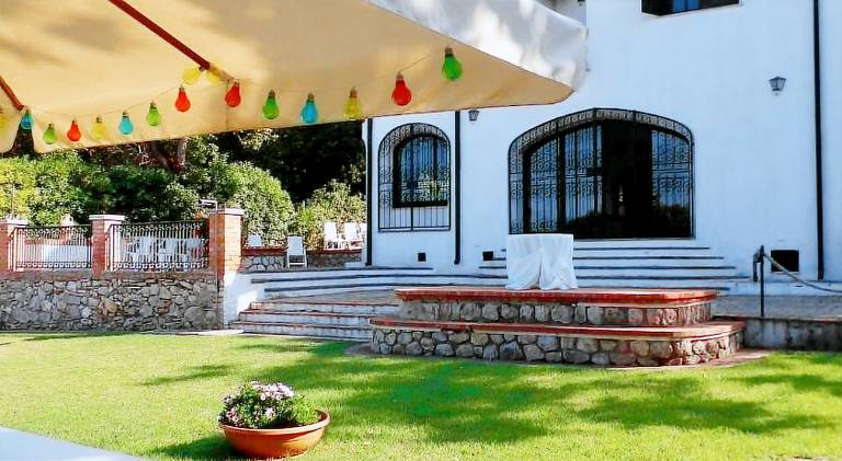 Villa with 2 rooms for 16 persons — photo 3