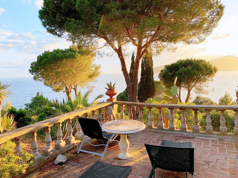 Villa with patio & garden | Sea view in Capoliveri