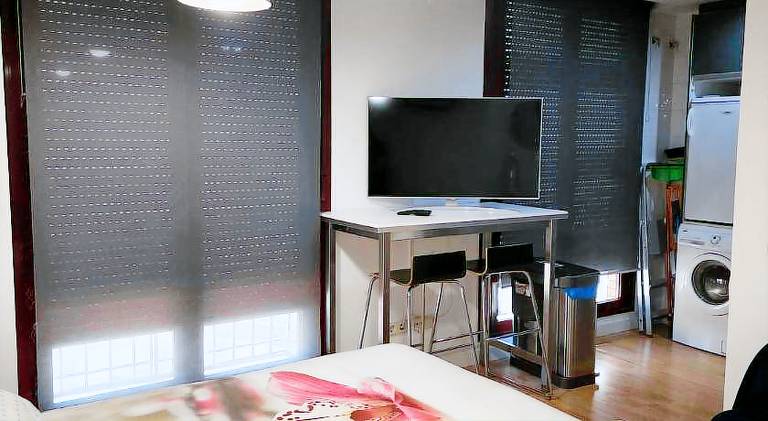 Holiday apartment with pool — photo 2