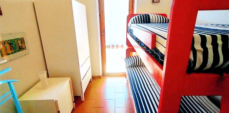 Holiday apartment with garden — photo 5