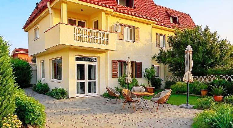 Villa Topaz iun T4815 in Capoterra