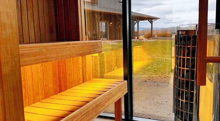 Lodge with terrace, garden & sauna — photo 4