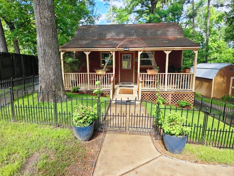 Cabin Avinger
