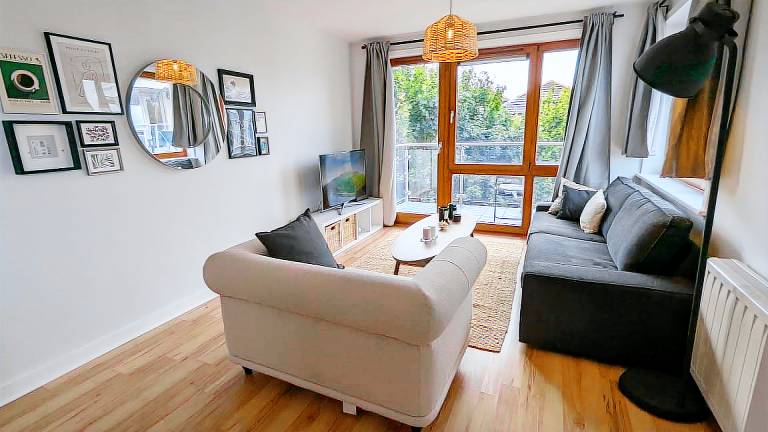Newly Renovated D4 2BD The Aviva & Docklands