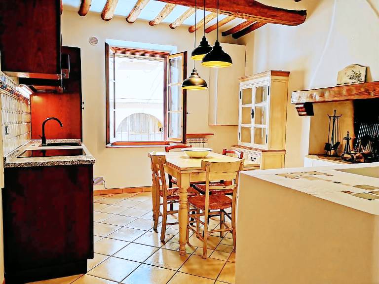 Apartment with 2 rooms for 4 persons — photo 2
