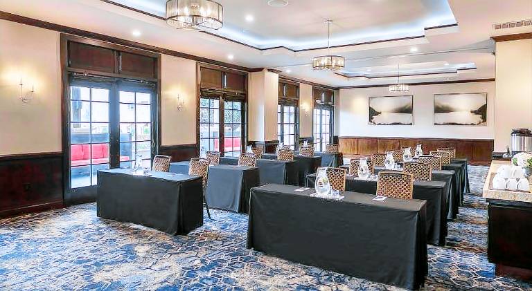 Juniper Hotel Cupertino, Curio Collection by Hilton — photo 4