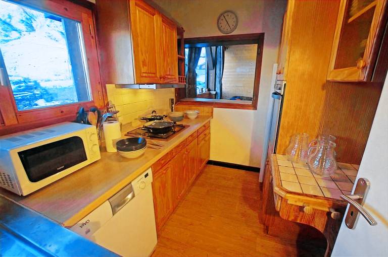 Chalet, view lake, fireplace or stove, tv, ski locker, 180m², Tignes — photo 4