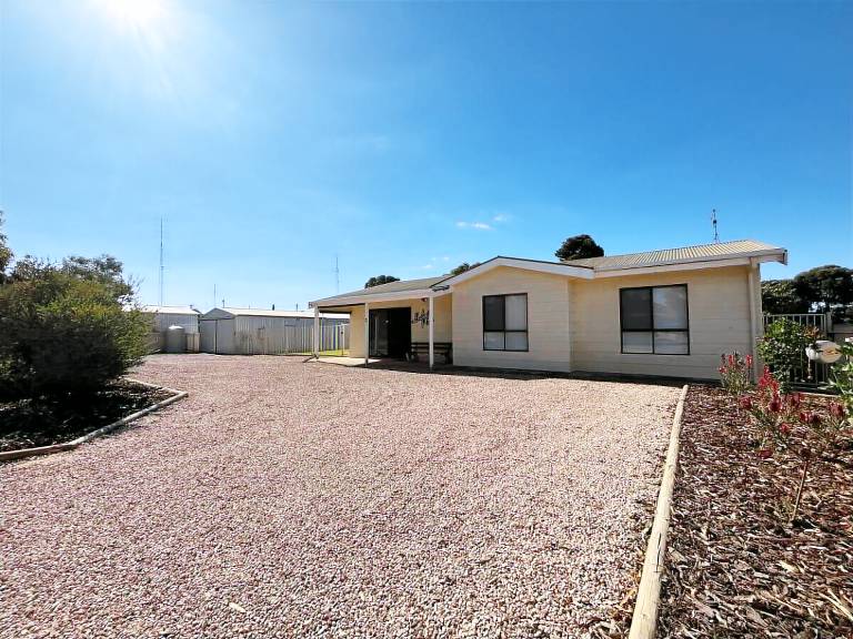 House  Port Hughes