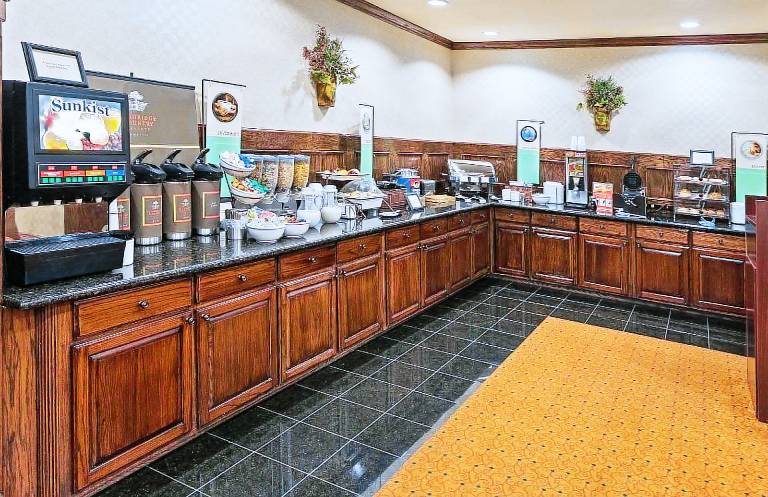 Country Inn & Suites by Radisson, Amarillo I-40 West, TX — photo 4