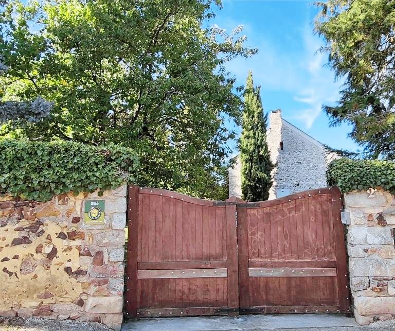 Charming gite with BBQ, patio & yard | Pets are welcome — photo 3