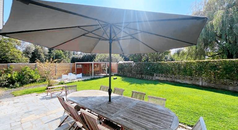 166 m&sup2; Ferienhaus